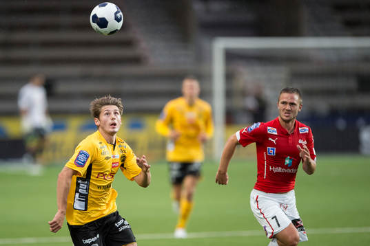 Elfsborgs Arber Zeneli och Kalmars Mats Solheim