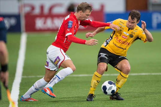 Elfsborgs Henning Hauger och Kalmars Jonathan Ring (v)