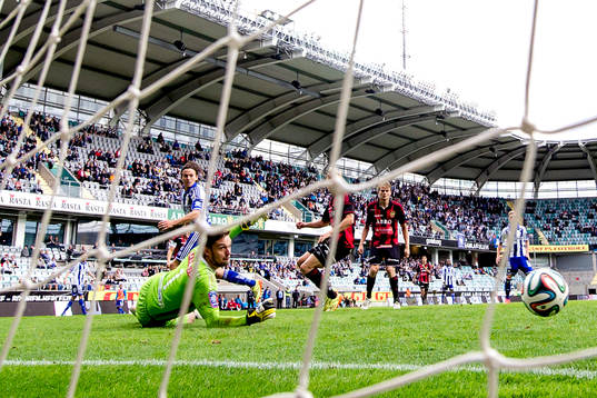 IFK Göteborgs Lasse Vibe gör 2-0 bakom Brommapojkarnas