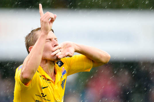Falkenbergs Patrik Ingelsten jublar