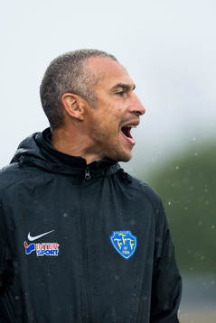Falkenbergs tränare Henrik Larsson