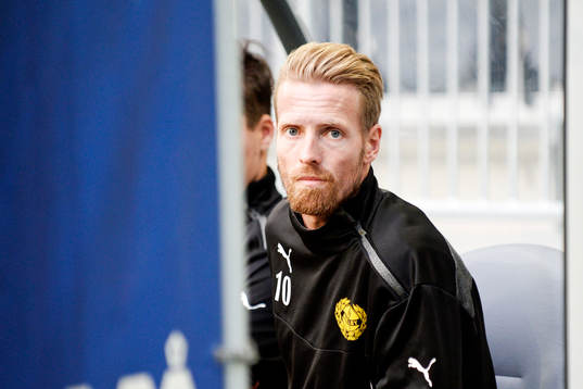Mjällbys Christian Wilhelmsson började på bänken