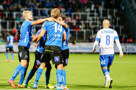Halmstads Mikael Boman jublar