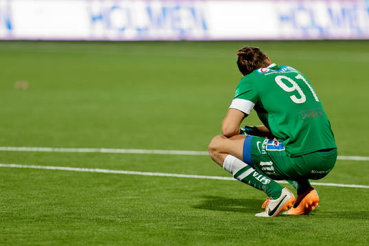 Norrköpings målvakt David Mitov Nilsson deppar