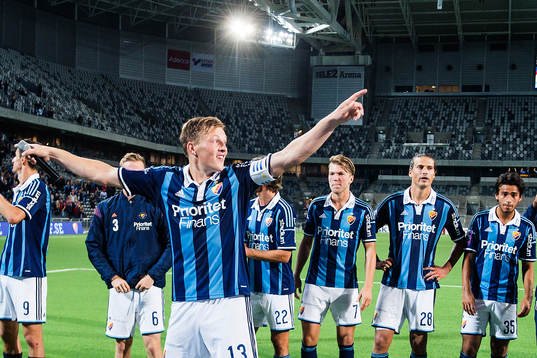 Djurgårdens Emil Bergström leder allsång