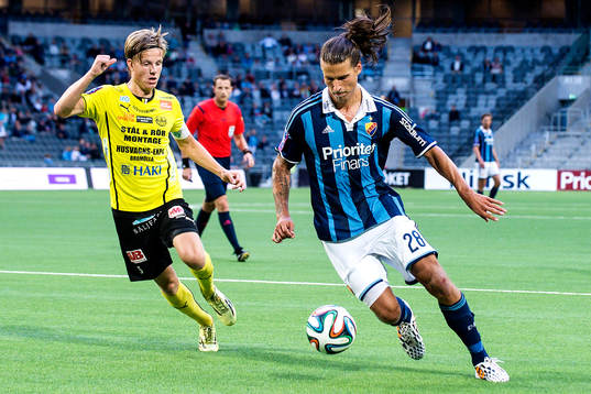 Mjällbys Eric Björkander  och Djurgårdens Aleksandar