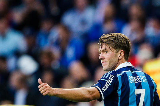 Djurgårdens Martin Broberg ger tummen upp