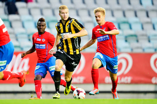 Häckens Simon Gustafson och Helsingborgs Johan Mårtensson