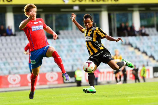 Häckens Nasiru Mohammed och Helsingborgs Emil Krafth