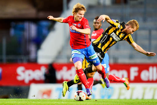 Helsingborgs Jere Uronen och Häckens Simon Gustafson