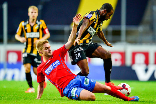 Helsingborgs Johan Mårtensson och Häckens Rene Makondele