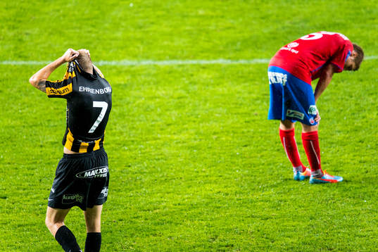 Häckens Simon Gustafson och Helsingborgs Johan Mårtensson