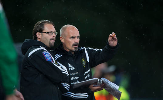 Ängelholms tränare Joakim Persson och Magnus Arvidsson i