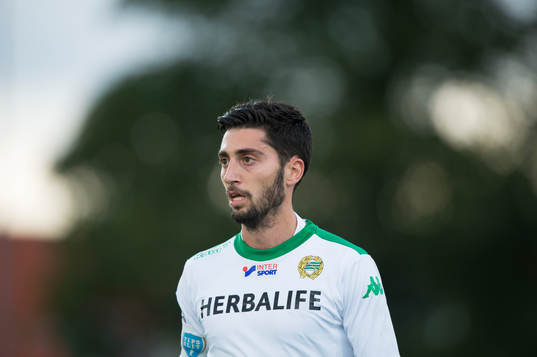 Hammarbys Nahir Besara i matchen i Superettan mellan