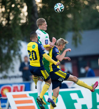 Hammarbys Lars Saetra i matchen i Superettan mellan