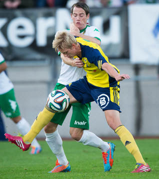 Hammarbys Johan Persson och Ängelholms Andreas Karlsson  i