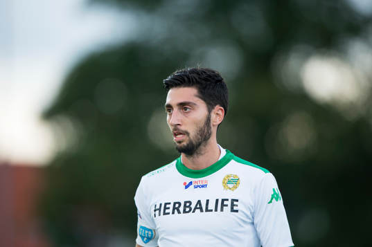 Hammarbys Nahir Besara i matchen i Superettan mellan