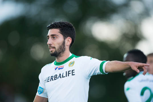 Hammarbys Nahir Besara i matchen i Superettan mellan