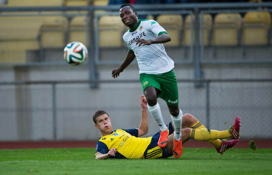 Hammarbys Amadayia Rennie och Ängelholms Eric Pothast i
