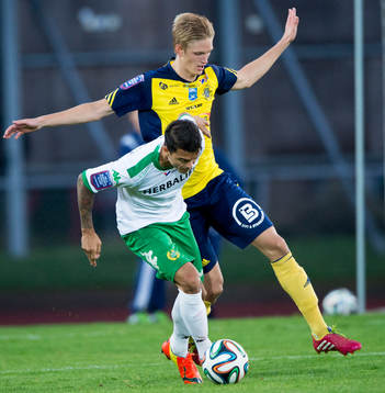 Ängelholms Andreas Karlsson  i matchen i Superettan mellan
