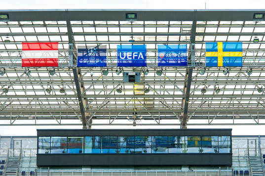 Österrikes, UEFAs och