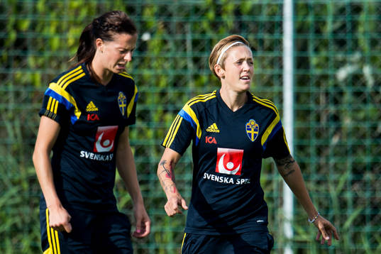 Sveriges Lotta Schelin och Therese Sjögran