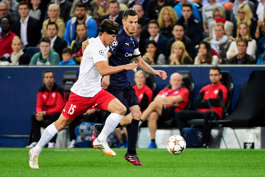 Malmö FFs Markus Rosenberg och Salzburgs Franz Schiemer