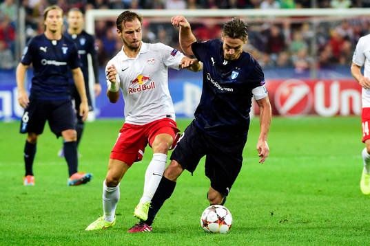 Malmö FFs Markus Rosenberg och Salzburgs Andreas Ulmer