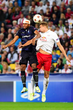 Malmö FFs Isaac Kiese Thelin och Salzburgs Stefan Ilsanker