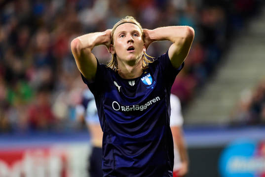 Malmö FFs Simon Kroon deppar