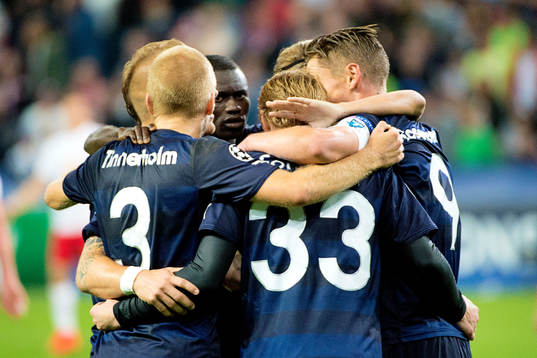 Malmö FF firar Emil Forsberg gjort 2-1