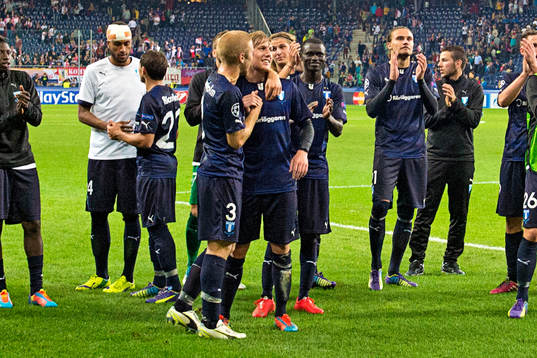 Malmö FFs Anton Tinnerholm kramar om Emil Forsberg