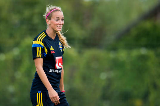 Sveriges Kosovare Asllani