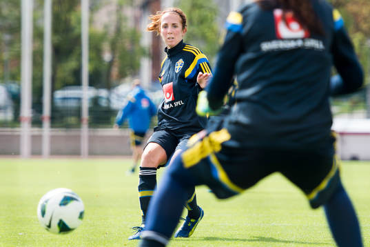 Sveriges Marina Pettersson Engström tränar avslut