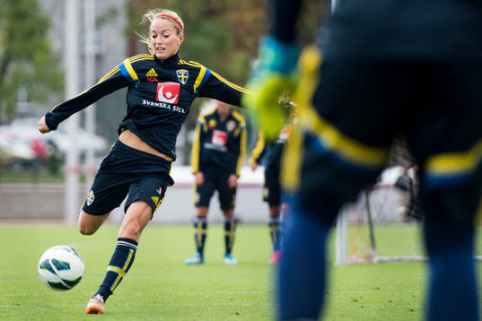 Sveriges Kosovare Asllani tränar avslut