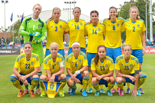 Sveriges målvakt Hedvig Lindahl, Linda Sembrant, Lina