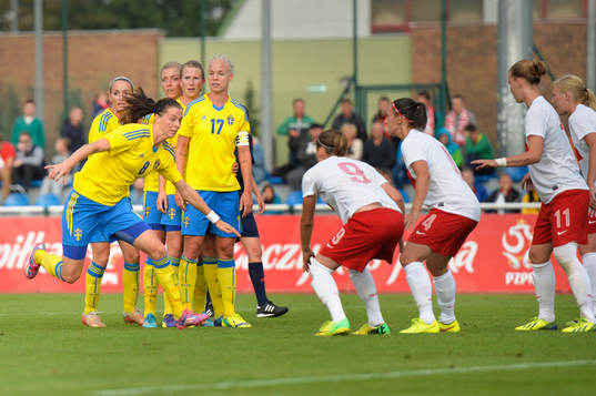Sverige gör en hörnvariant som leder fram till 0-4