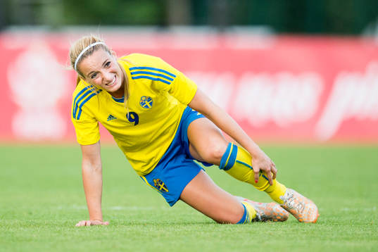 Sveriges Kosovare Asllani deppar