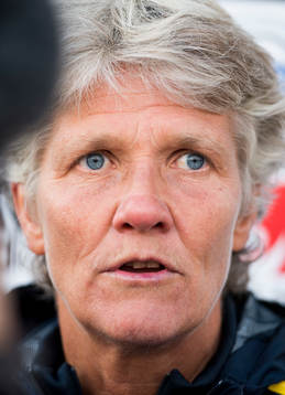 Sveriges förbundskapten Pia Sundhage svarar på frågor