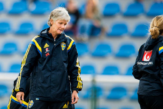 Sveriges förbundskapten Pia Sundhage deppar