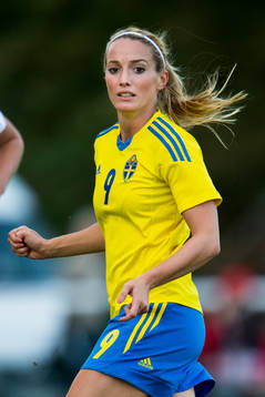 Sveriges Kosovare Asllani