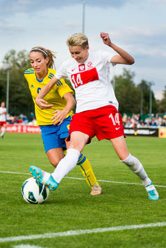 Sveriges Kosovare Asllani och Polens Jolanta Siwinska