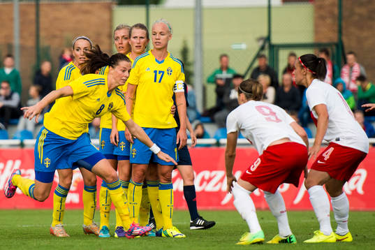 Sveriges med en inövad variant på en hörna som leder