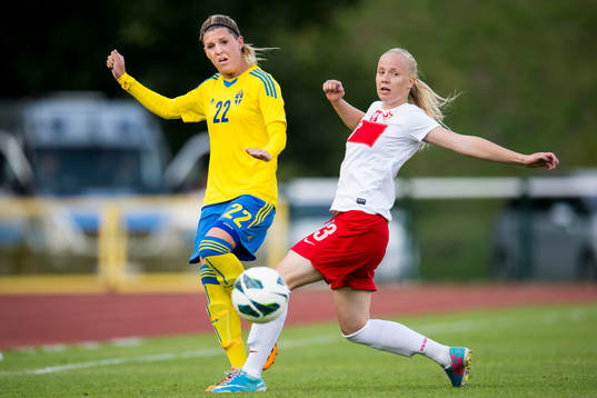 Sveriges Olivia Schough och Polens Paulina Dudek