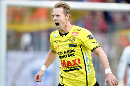 Mjällbys Christian Wilhelmsson jublar