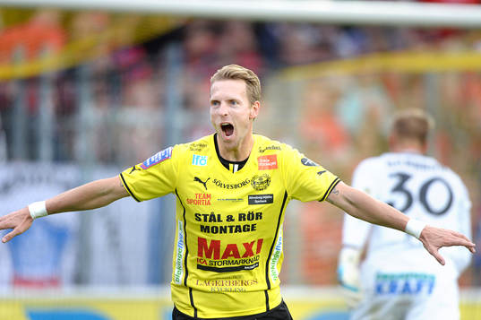 Mjällbys Christian Wilhelmsson jublar