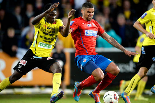 Mjällbys Kwame Bonsu och Helsingborgs Victor Palsson