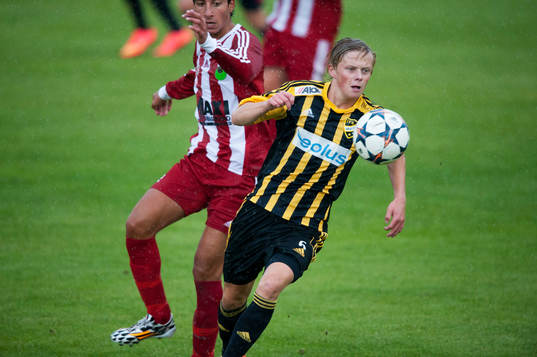 IFK Hässleholms Philip Bengtsson i matchen i division 3