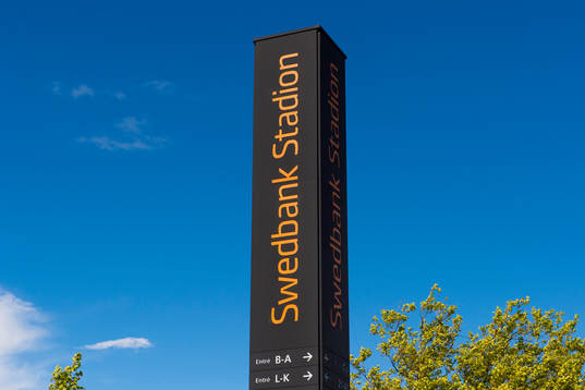 Logotype Swedbank Stadion på en översiktstavla