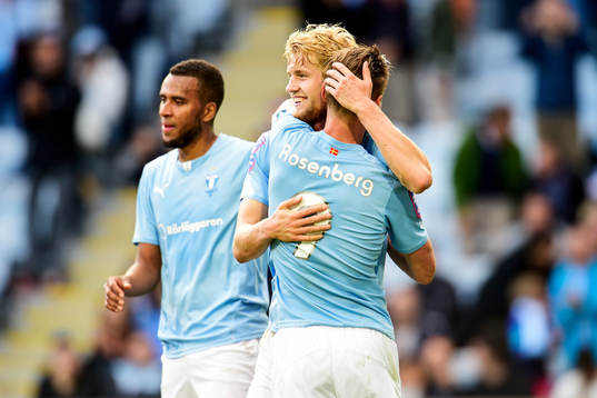 Malmö FFs Filip Helander och Markus Rosenberg jublar